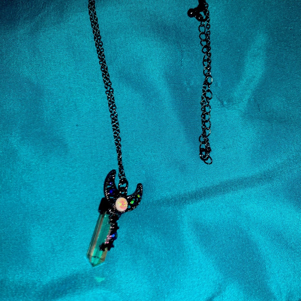 Black moon hot topic necklace